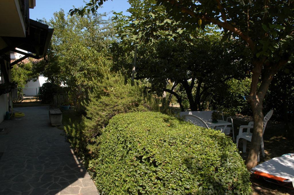 Casa Irene Bed & Breakfast Torri di Quartesolo Bagian luar foto